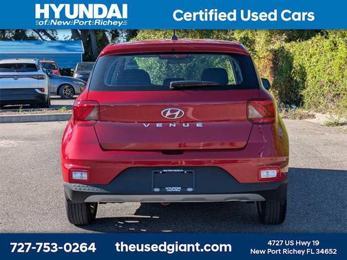 2023 Hyundai VENUE SE