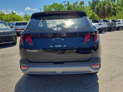 Phantom Black 2026 Hyundai TUCSON SE