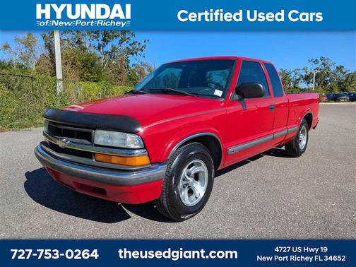 2002 Chevrolet S-10 Base
