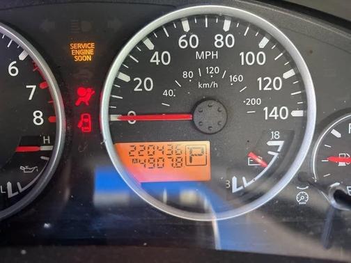 2005 Nissan Pathfinder SE