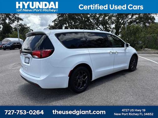 2019 Chrysler Pacifica Touring Plus