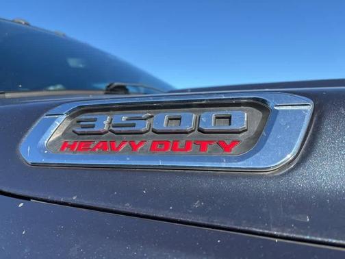 2019 RAM 3500 Big Horn Crew Cab 4x4 8' Box