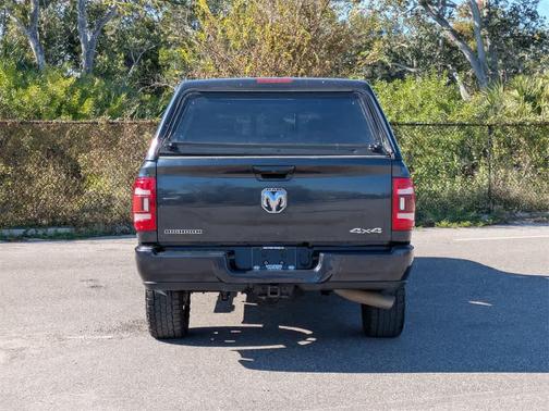 2019 RAM 3500 Big Horn Crew Cab 4x4 8' Box