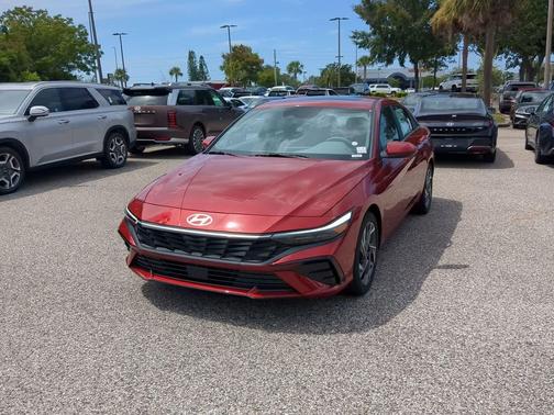 2025 Hyundai ELANTRA SEL