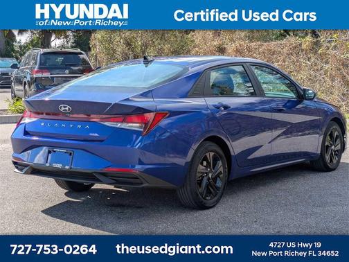 2023 Hyundai ELANTRA SEL