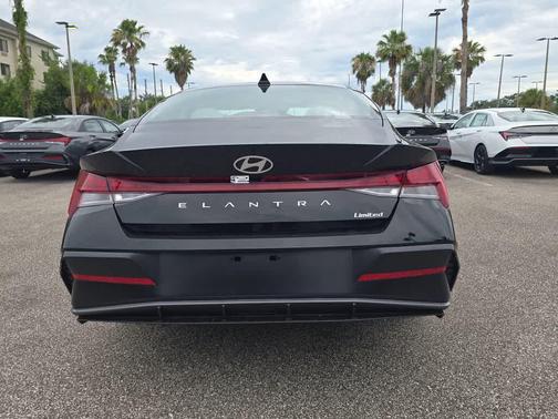 Abyss Black 2026 Hyundai ELANTRA Limited