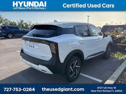 2025 Nissan Kicks SV