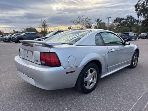 2004 Ford Mustang Base