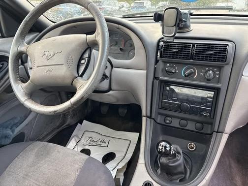 2004 Ford Mustang Base