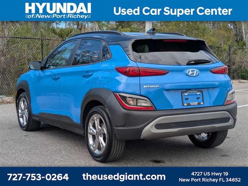 2022 Hyundai KONA SEL