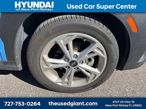 2022 Hyundai KONA SEL