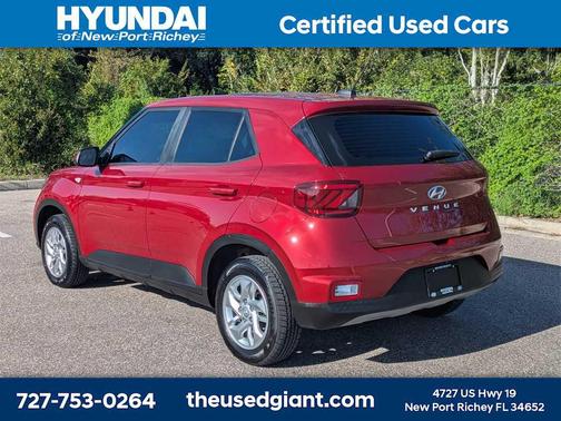 2024 Hyundai VENUE SE