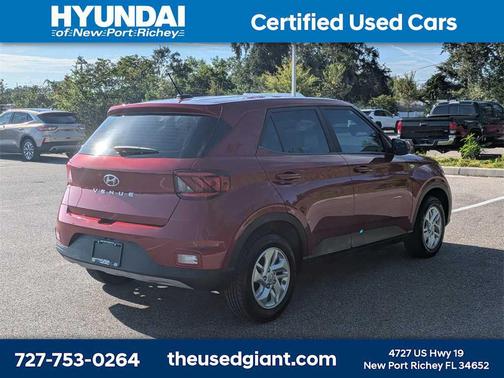 2024 Hyundai VENUE SE