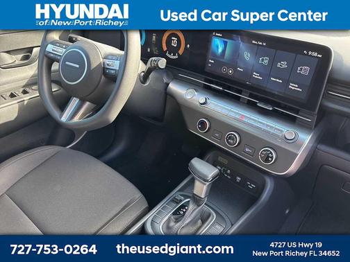 2024 Hyundai KONA SE