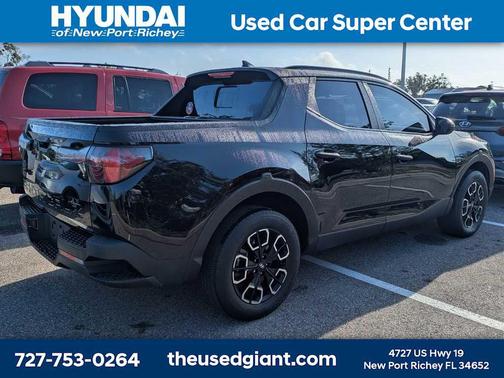 Phantom Black 2023 Hyundai SANTA CRUZ SEL