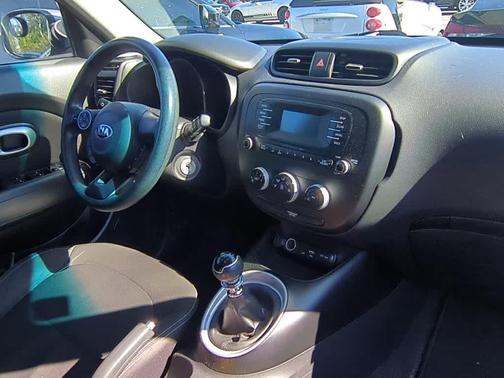 2016 Kia Soul Base