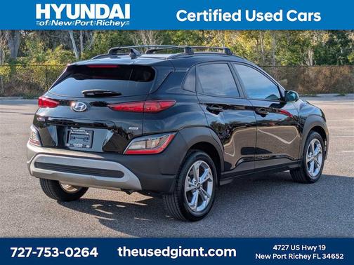2023 Hyundai KONA SEL