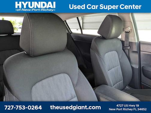 Steel Gray 2022 Kia Sportage LX