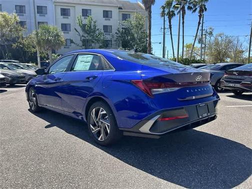 2025 Hyundai ELANTRA SEL