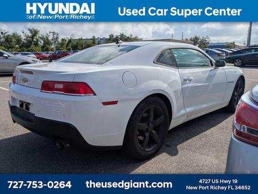 Summit White 2015 Chevrolet Camaro 1LT