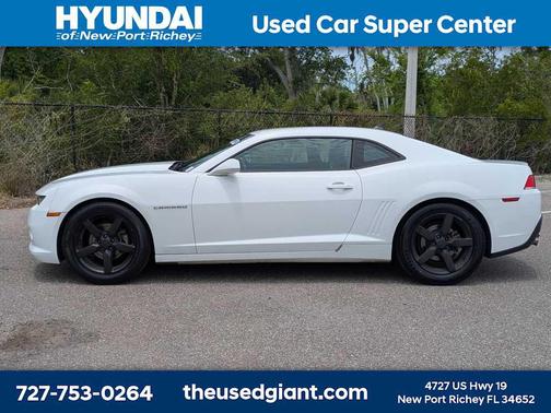 Summit White 2015 Chevrolet Camaro 1LT