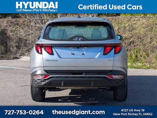 2023 Hyundai TUCSON SE
