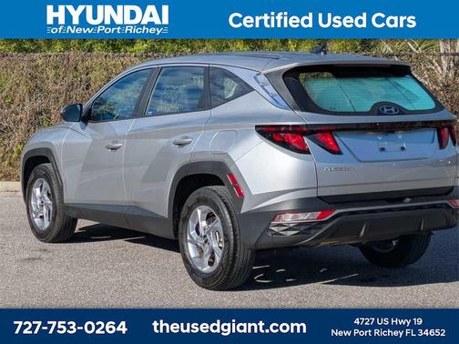 2023 Hyundai TUCSON SE