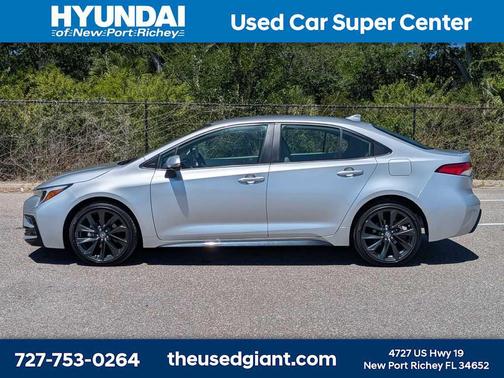 Classic Silver Metallic 2023 Toyota Corolla SE