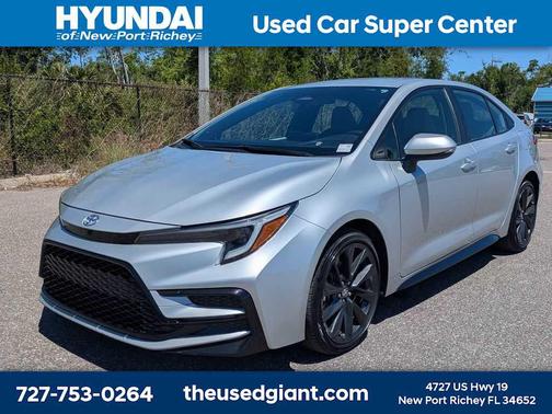 Classic Silver Metallic 2023 Toyota Corolla SE