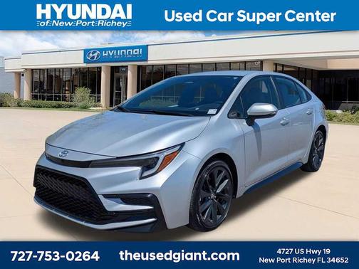 Classic Silver Metallic 2023 Toyota Corolla SE