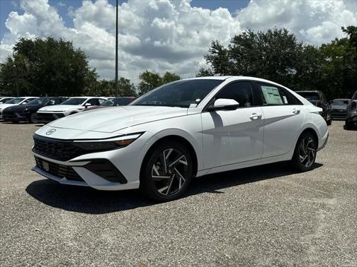 2025 Hyundai ELANTRA Limited