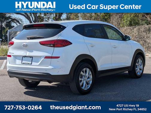 2021 Hyundai TUCSON SE