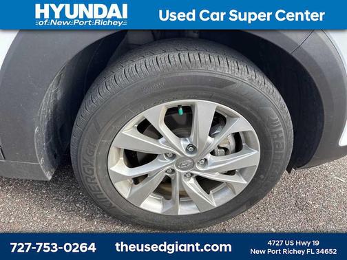 2021 Hyundai TUCSON SE