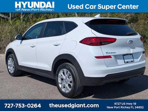 2021 Hyundai TUCSON SE