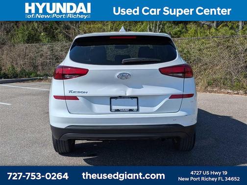 2021 Hyundai TUCSON SE