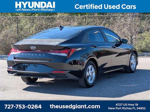 2021 Hyundai ELANTRA SE