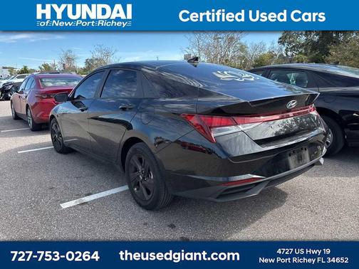 2023 Hyundai ELANTRA SEL