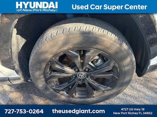 2025 Toyota RAV4 Hybrid SE