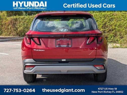 2025 Hyundai TUCSON SE