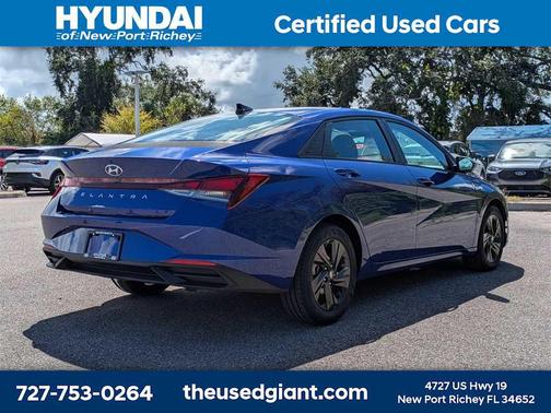 2022 Hyundai ELANTRA SEL