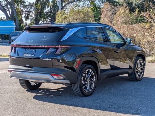 2025 Hyundai TUCSON Hybrid Limited