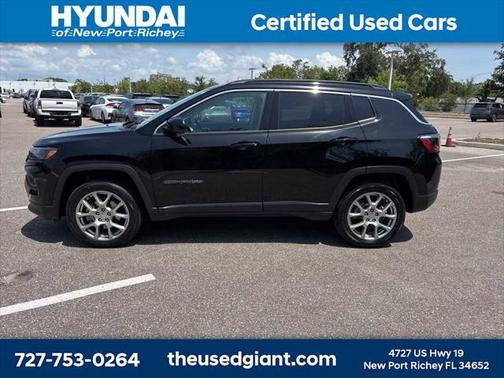 2022 Jeep Compass Latitude Lux
