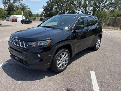 2022 Jeep Compass Latitude Lux