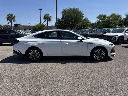 2025 Hyundai SONATA Hybrid Limited