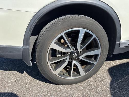 2020 Nissan Rogue SL