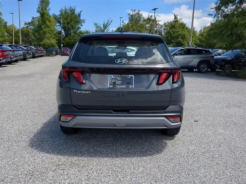 2025 Hyundai TUCSON SE