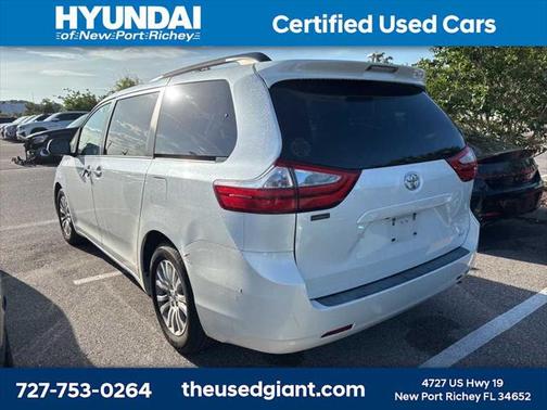2015 Toyota Sienna XLE
