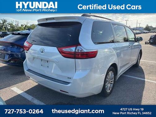 2015 Toyota Sienna XLE