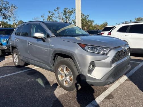 2021 Toyota RAV4 Hybrid XLE
