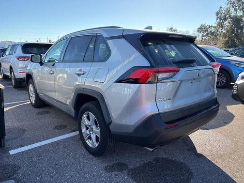 2021 Toyota RAV4 Hybrid XLE